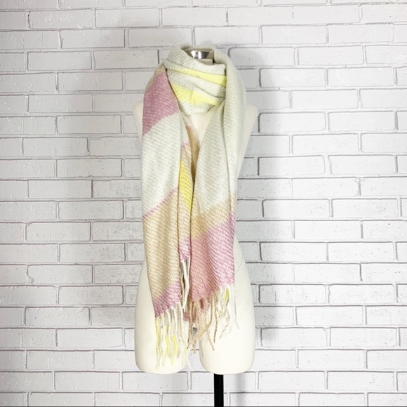 River Island Women’s Cream Check Scarf - Picture 1 of 8